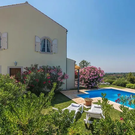 فيلة Bella Vista بوريتش