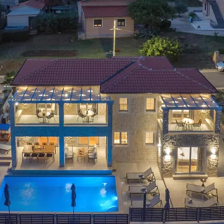 Bella Vista Villa *